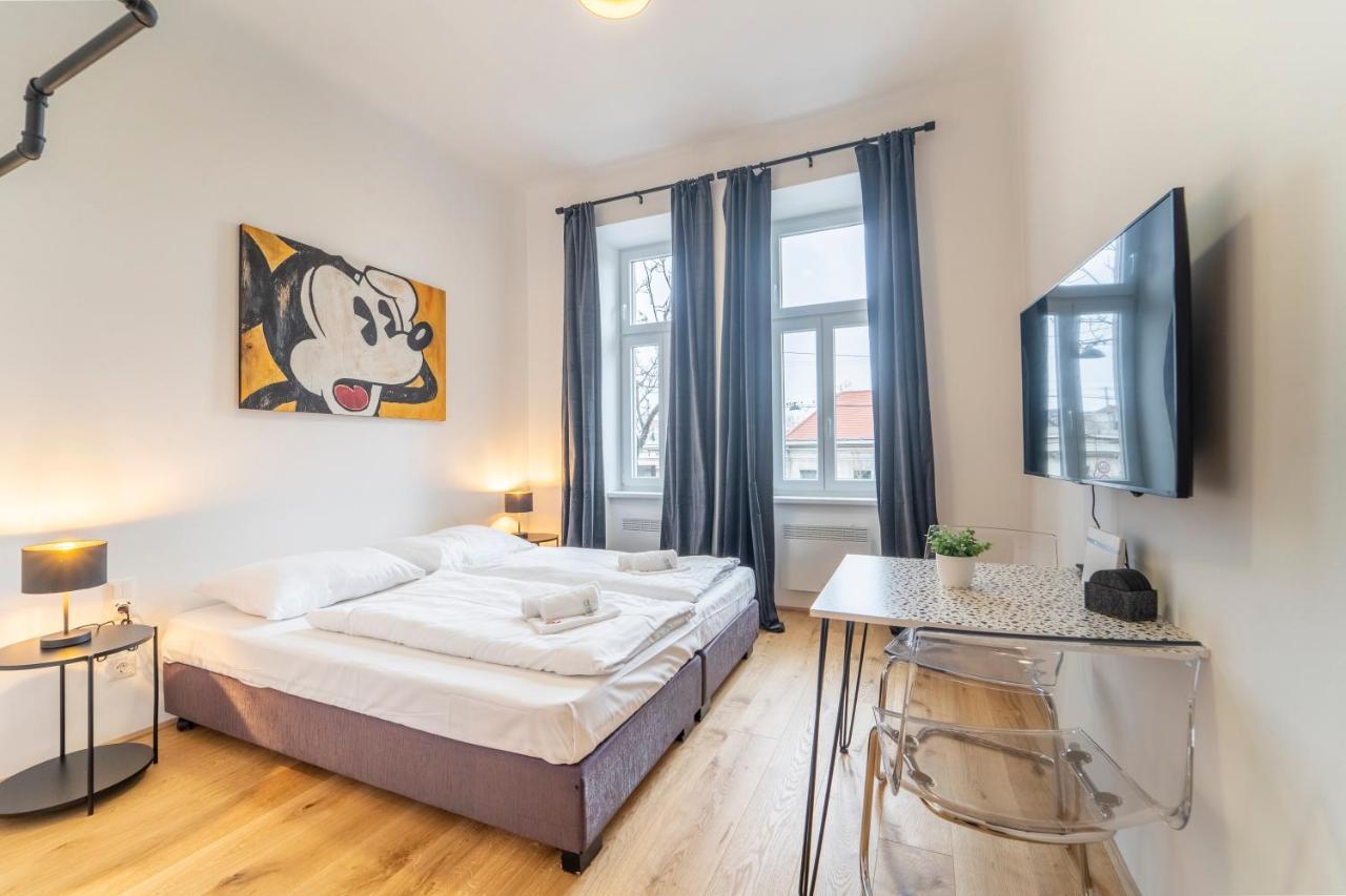Josef'S Home I Mickey Mouse Apartment เวียนนา ภายนอก รูปภาพ